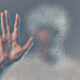 Illustration des 5 blessures émotionnelles (rejet, abandon, humiliation, trahison, injustice) et de l’accompagnement par l’hypnose à Tahiti pour les apaiser.